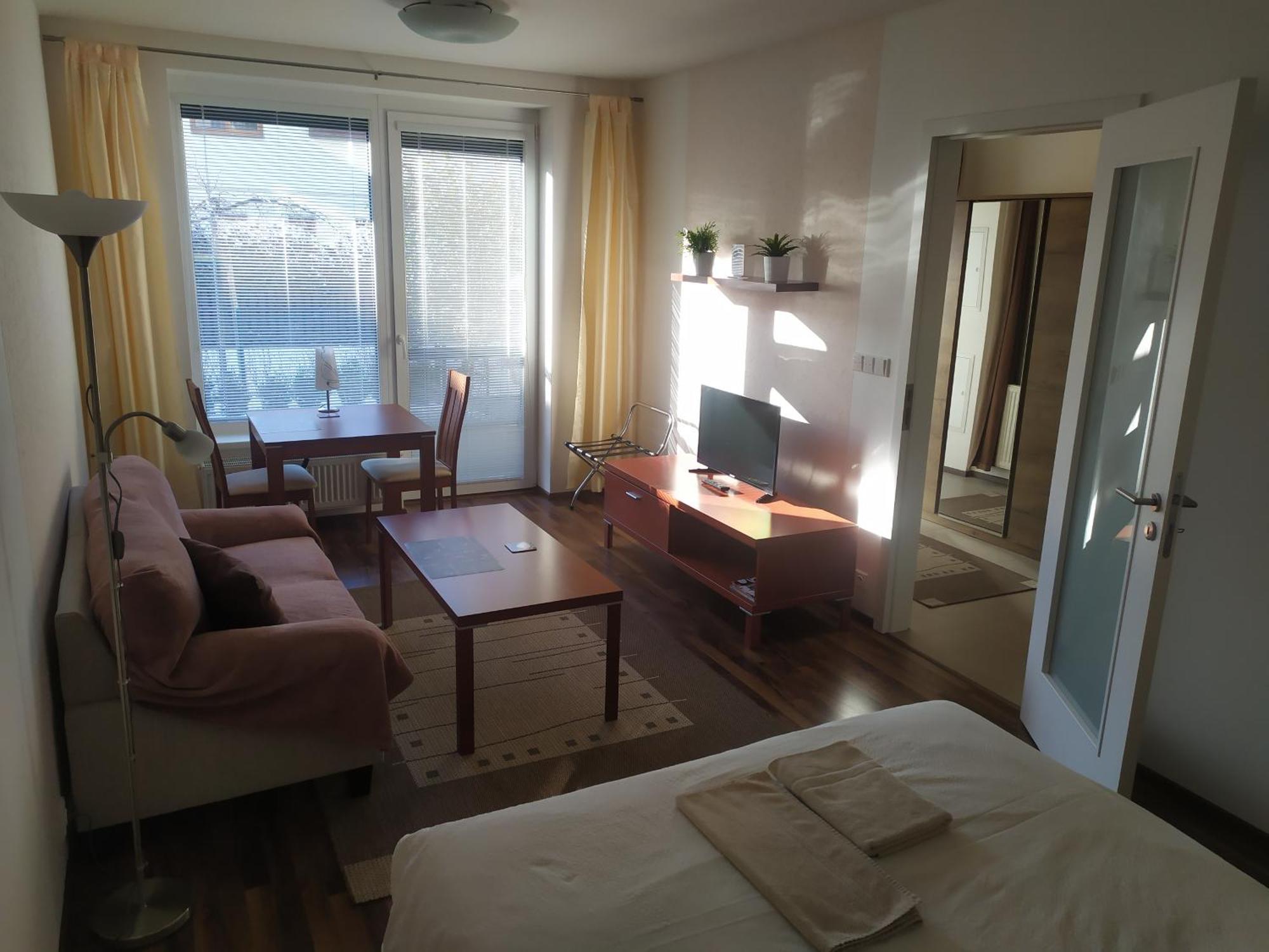 Gonda Apartments Hradec Kralove Ngoại thất bức ảnh