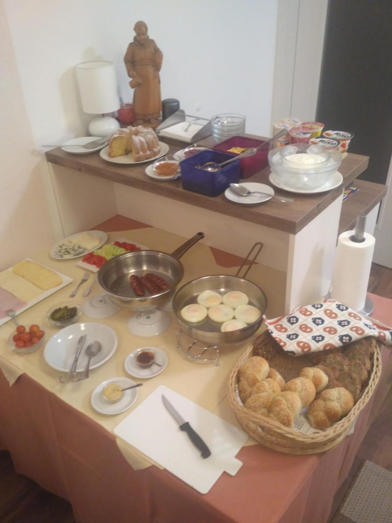 Gonda Apartments Hradec Kralove Ngoại thất bức ảnh
