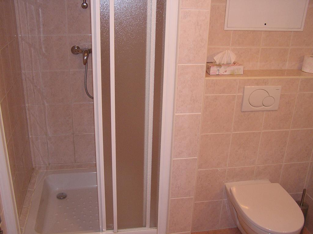 Gonda Apartments Hradec Kralove Ngoại thất bức ảnh
