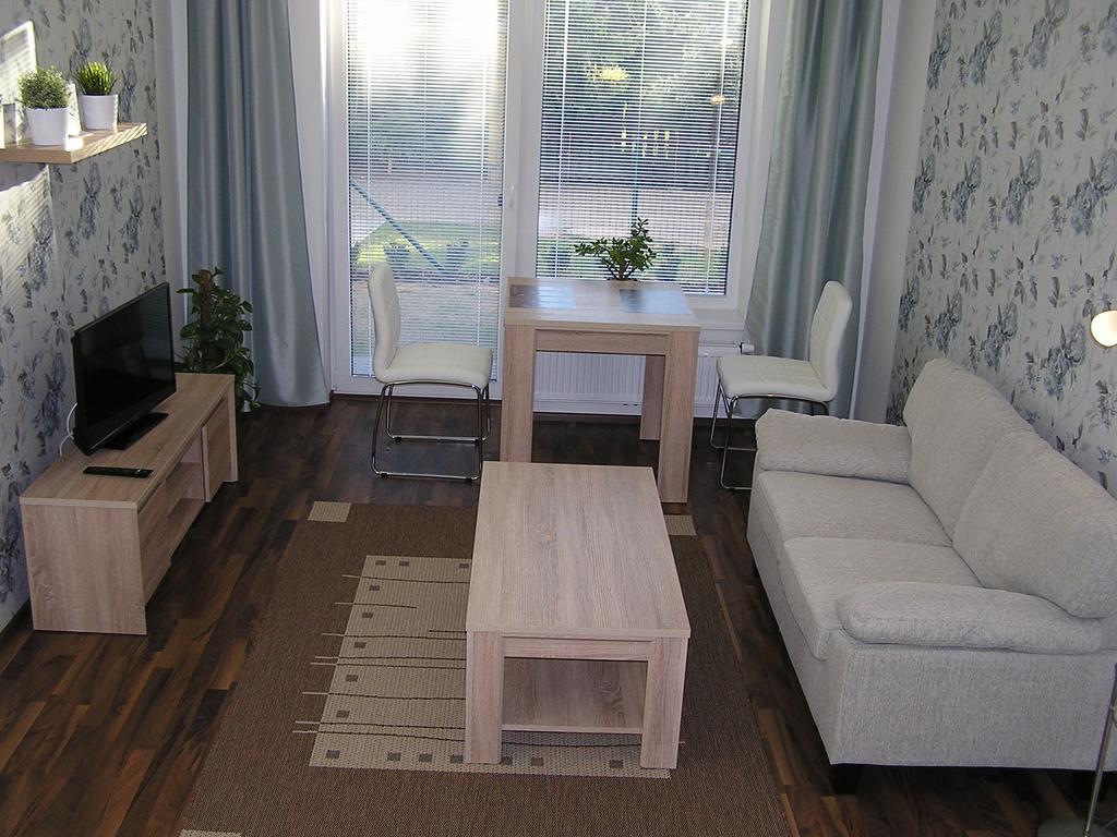 Gonda Apartments Hradec Kralove Ngoại thất bức ảnh