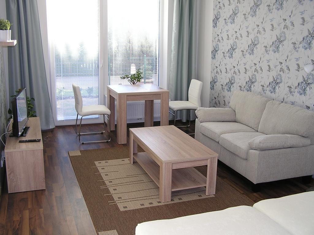Gonda Apartments Hradec Kralove Ngoại thất bức ảnh