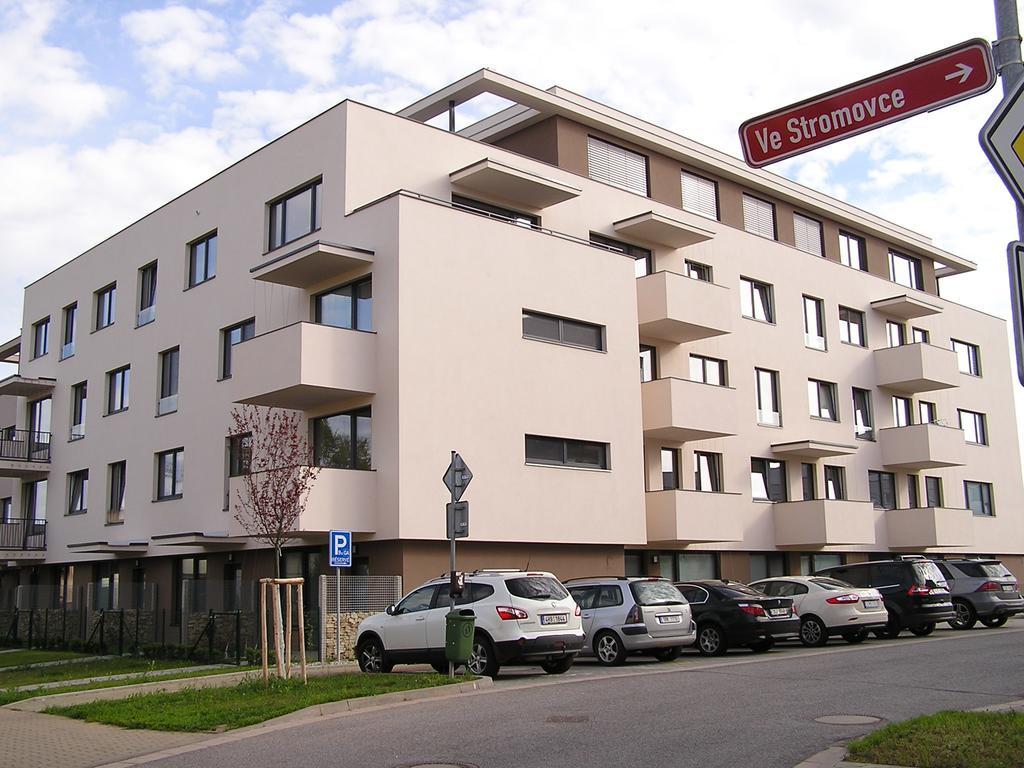 Gonda Apartments Hradec Kralove Ngoại thất bức ảnh